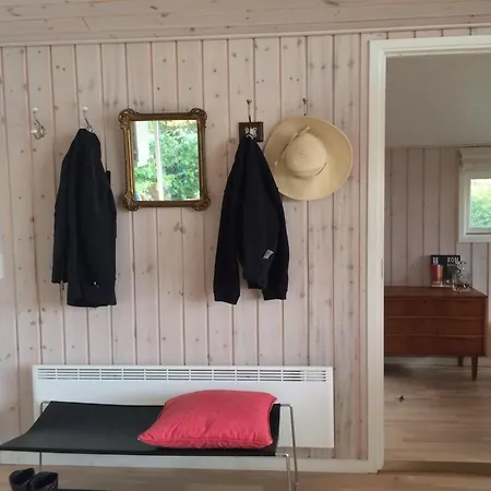 Holiday home Stygg Knebel